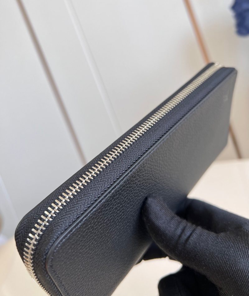 img_42f08f7f_20240804_i1722748773_4233_0_jpg ZIPPY VERTICAL WALLET 20CM BLACK CALFSKIN