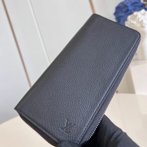 img_42f08f7f_20240804_i1722748773_6485_1_jpg ZIPPY VERTICAL WALLET 20CM BLACK CALFSKIN
