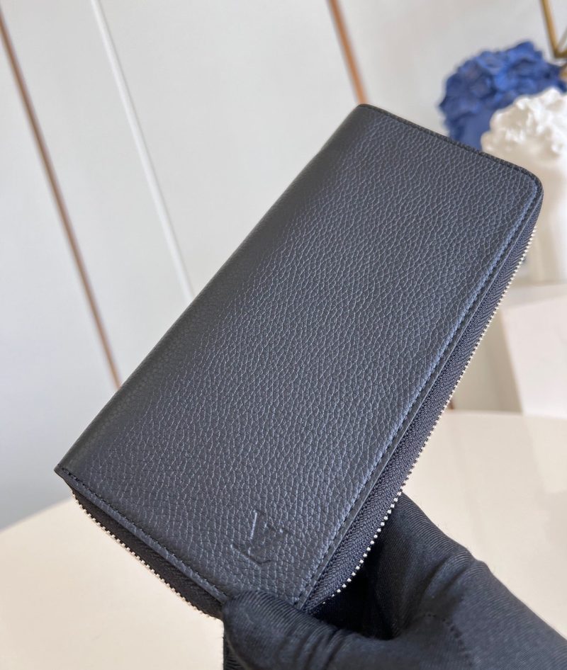 img_42f08f7f_20240804_i1722748773_6485_1_jpg ZIPPY VERTICAL WALLET 20CM BLACK CALFSKIN