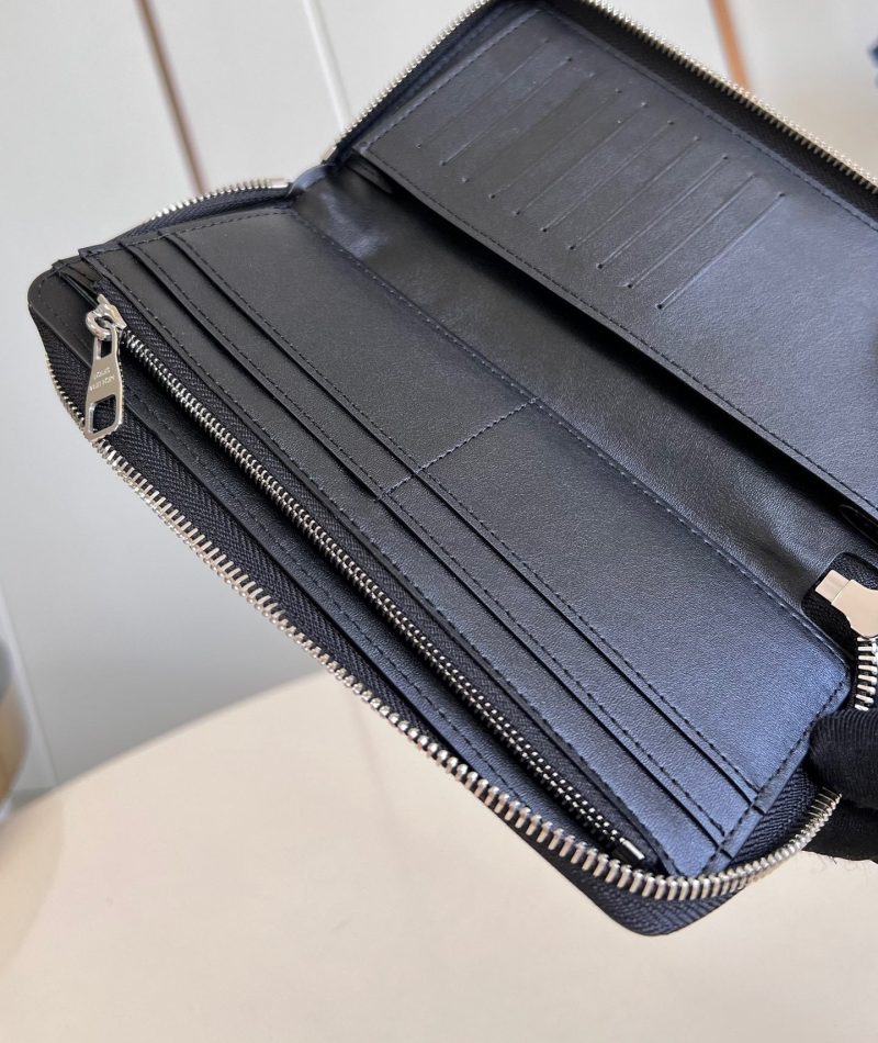img_42f08f7f_20240804_i1722748773_856_3_jpg ZIPPY VERTICAL WALLET 20CM BLACK CALFSKIN