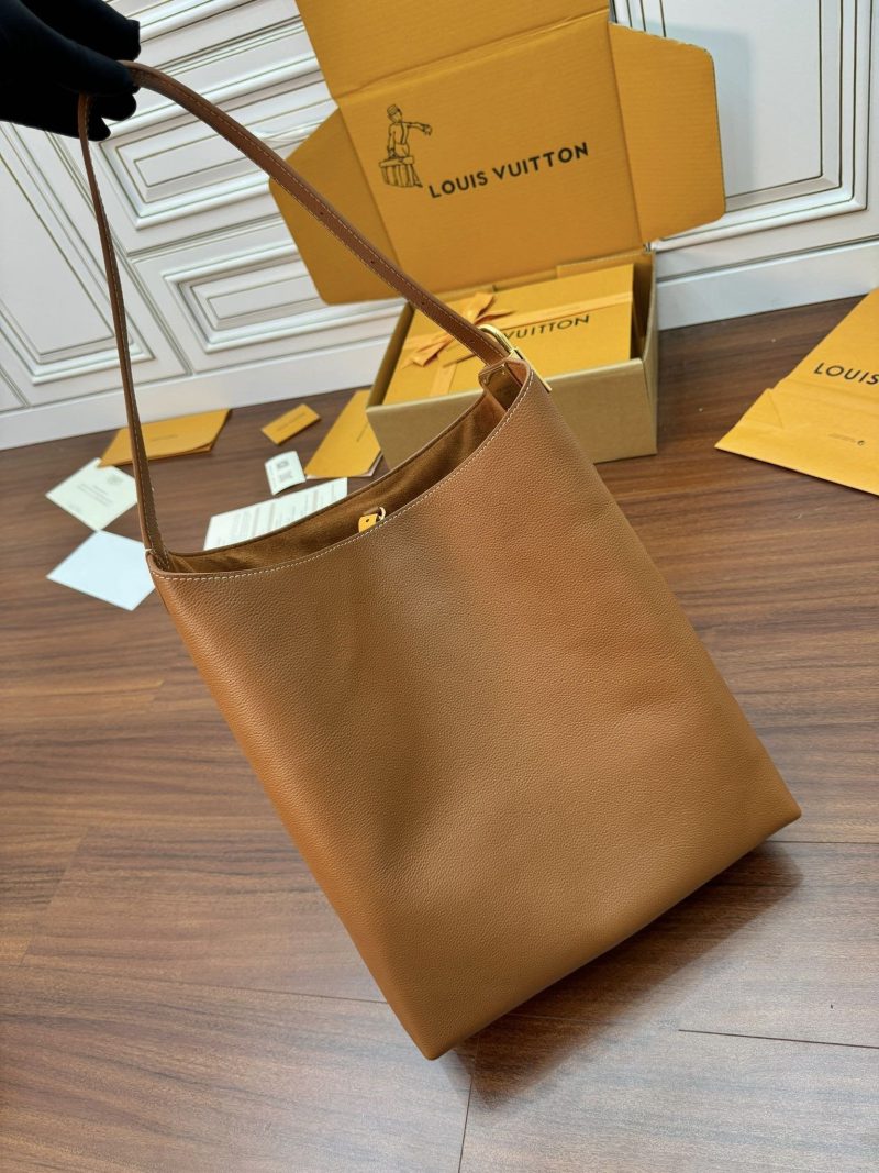 img_44e72e12_20240712_i1720751935_2030_2_jpg LOW KEY HOBO MM 31CM BROWN CALFSKIN