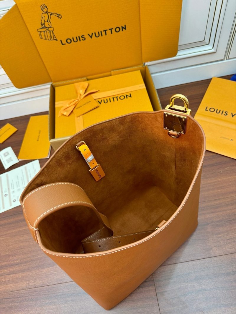 img_44e72e12_20240712_i1720751935_6270_1_jpg LOW KEY HOBO MM 31CM BROWN CALFSKIN