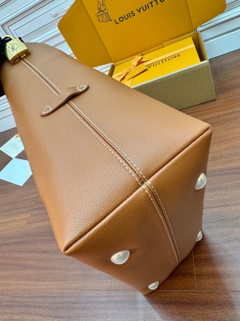 img_44e72e12_20240712_i1720751935_8798_0_jpg LOW KEY HOBO MM 31CM BROWN CALFSKIN