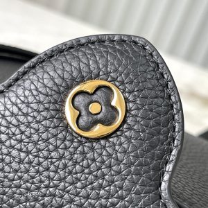 capucines mini 21 black taurillon leather gold hardware