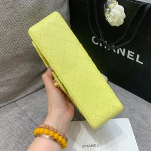 img_47d61fad_20231020_i1697780115_286_4_jpg Small Classic Flap Bag 23cm Yellow Caviar Gold Hardware