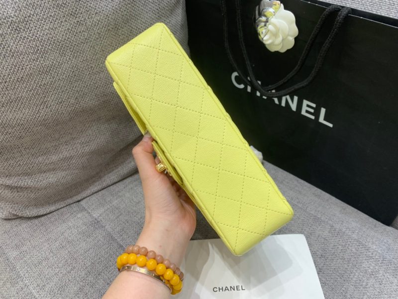 img_47d61fad_20231020_i1697780115_286_4_jpg Small Classic Flap Bag 23cm Yellow Caviar Gold Hardware