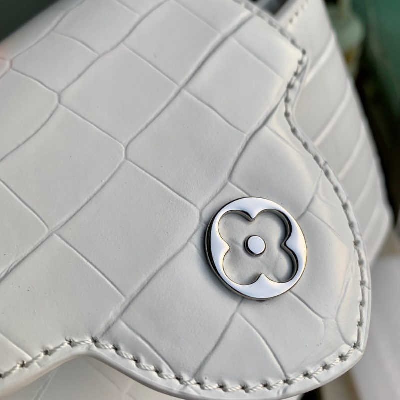 CAPUCINES BB 27 WHITE TAURILLON SILVER HARDWARE