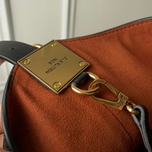 LOW KEY HOBO MM 31CM BLACK CALFSKIN