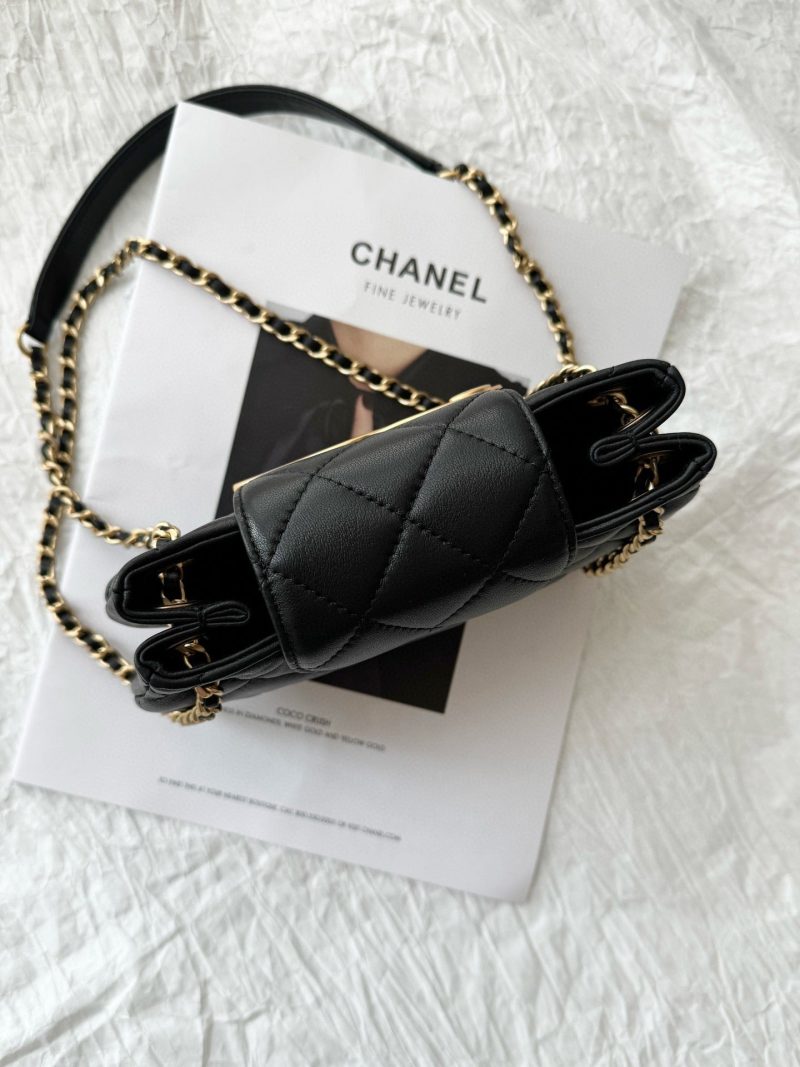 24c cc hobo bag 20cm black lambskin gold hardware