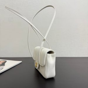 img_533a7dc2_20260122_i1769081188820_1406_0_1.jpg_1_2f336102-0b81-4d57-ae55-c89335869976 Chanel 26 Shoulder Bag 17 White Caviar Leather