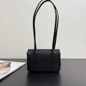 img_533a7dc2_20260122_i1769081266046_142_0_2_jpg_685a0b33-9cd1-44cd-ab5a-773c78caf231 Chanel 26 Shoulder Bag 17 Black Caviar Leather