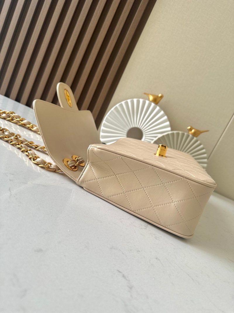 CC 2025 Flap Bag  30cm Apricot Gold Lambskin 298106