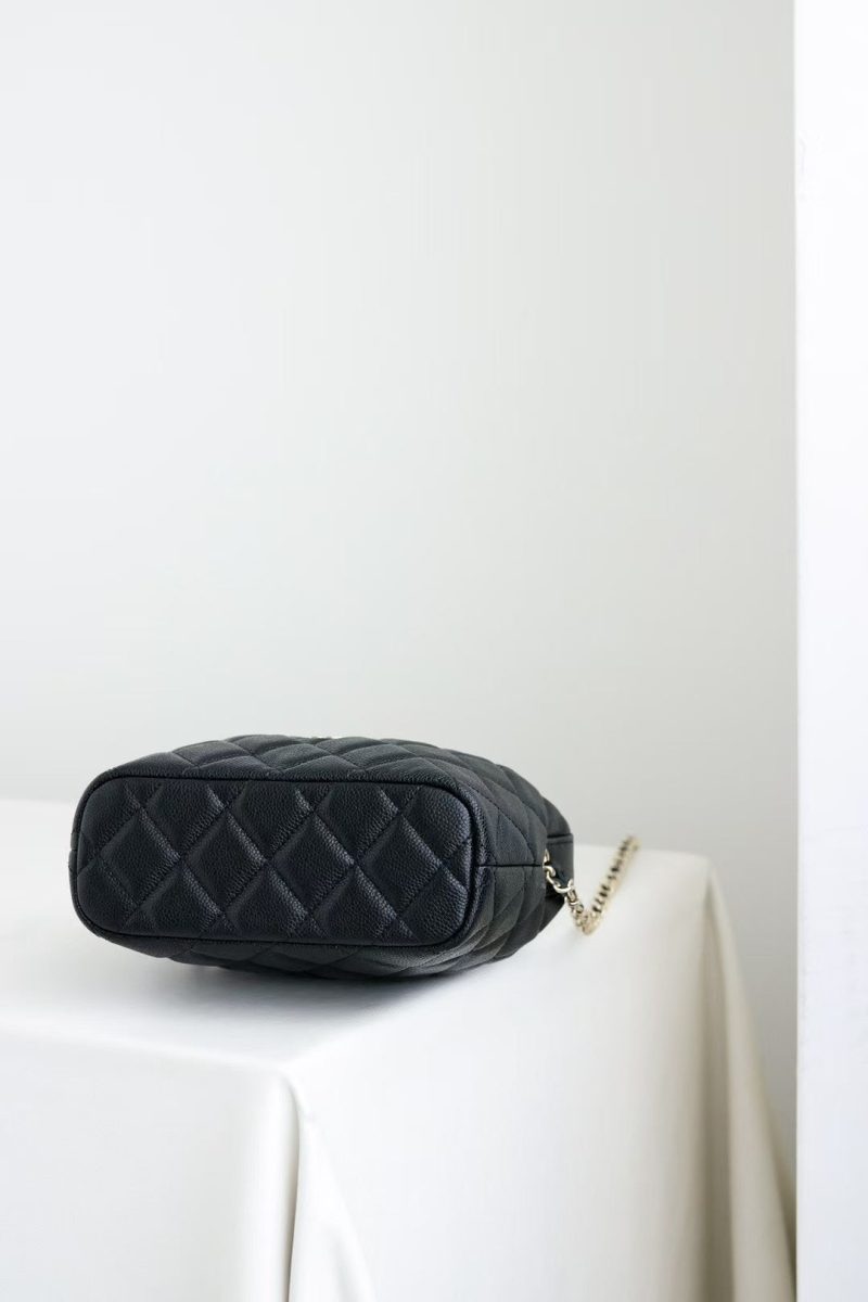 img_5b6111b2_20241219_i1734597175_4989_4_jpg CC 25C Hobo Bag Black Caviar Calfskin Silver Hardware 243623