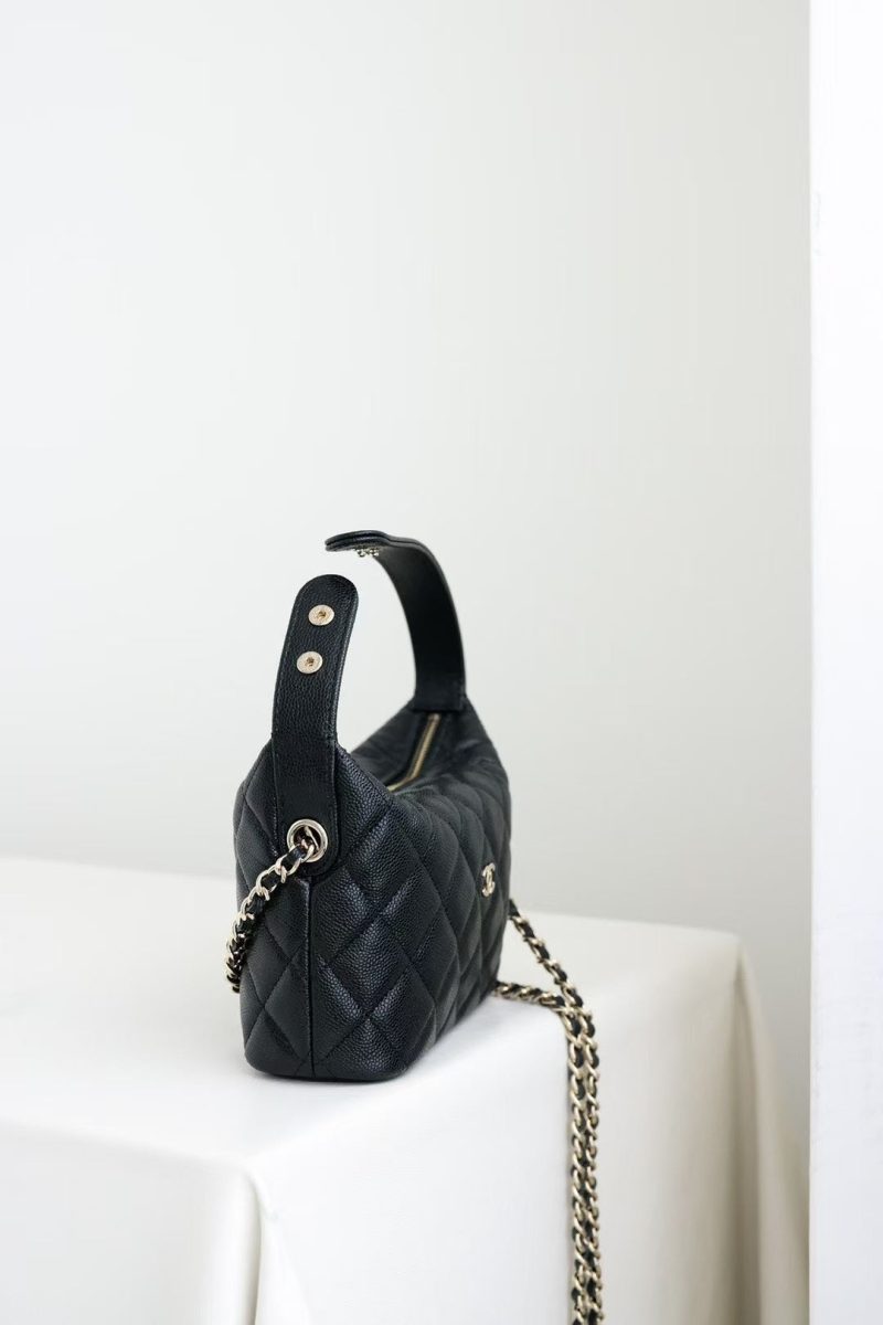 img_5b6111b2_20241219_i1734597175_7372_0_jpg CC 25C Hobo Bag Black Caviar Calfskin Silver Hardware 243623