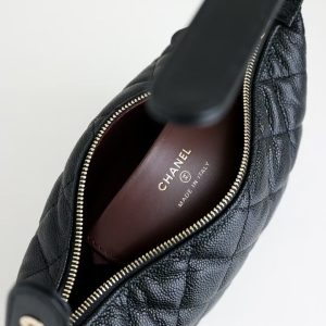 img_5b6111b2_20241219_i1734597175_8948_8_jpg CC 25C Hobo Bag Black Caviar Calfskin Silver Hardware 243623