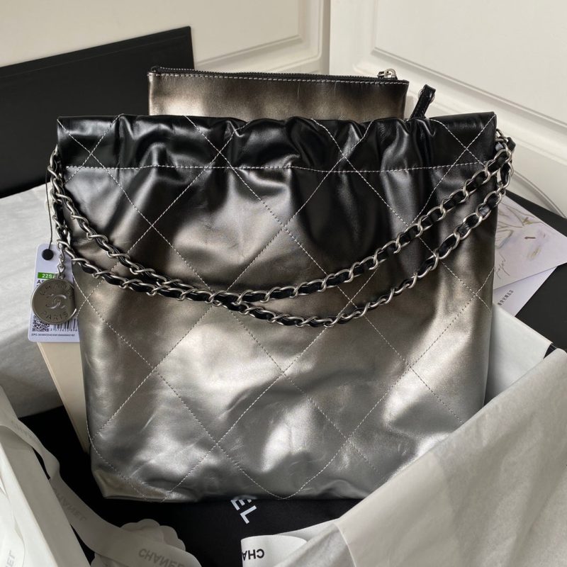cc 22 hobo 35cm black and silver lambskin silver hardware