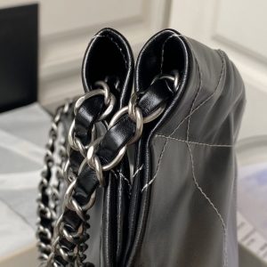 cc 22 hobo 35cm black and silver lambskin silver hardware