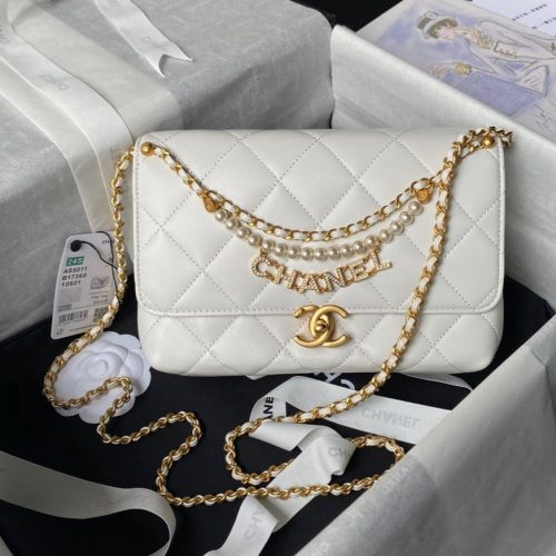 24a small flap bag 23cm white lambskin pearl and gold hardware