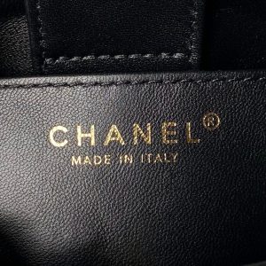 24p clutch with chain 19cm black lambskin