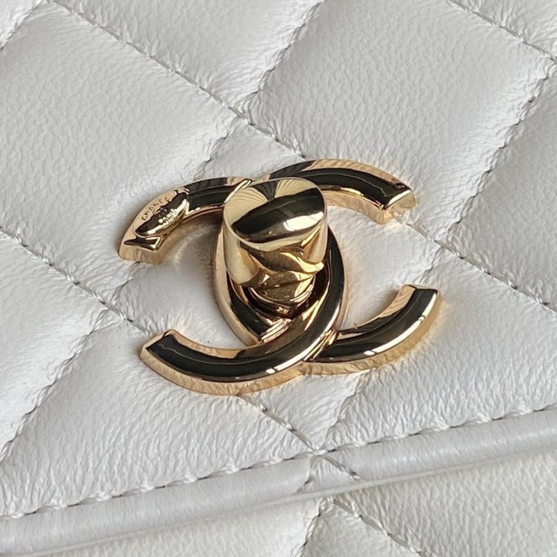 CC 24B Trendy Bag 18.5cm White Lambskin Gold Hardware