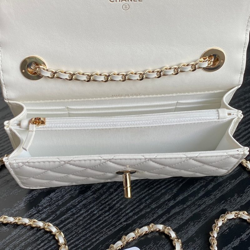 CC 24B Trendy Bag 18.5cm White Lambskin Gold Hardware