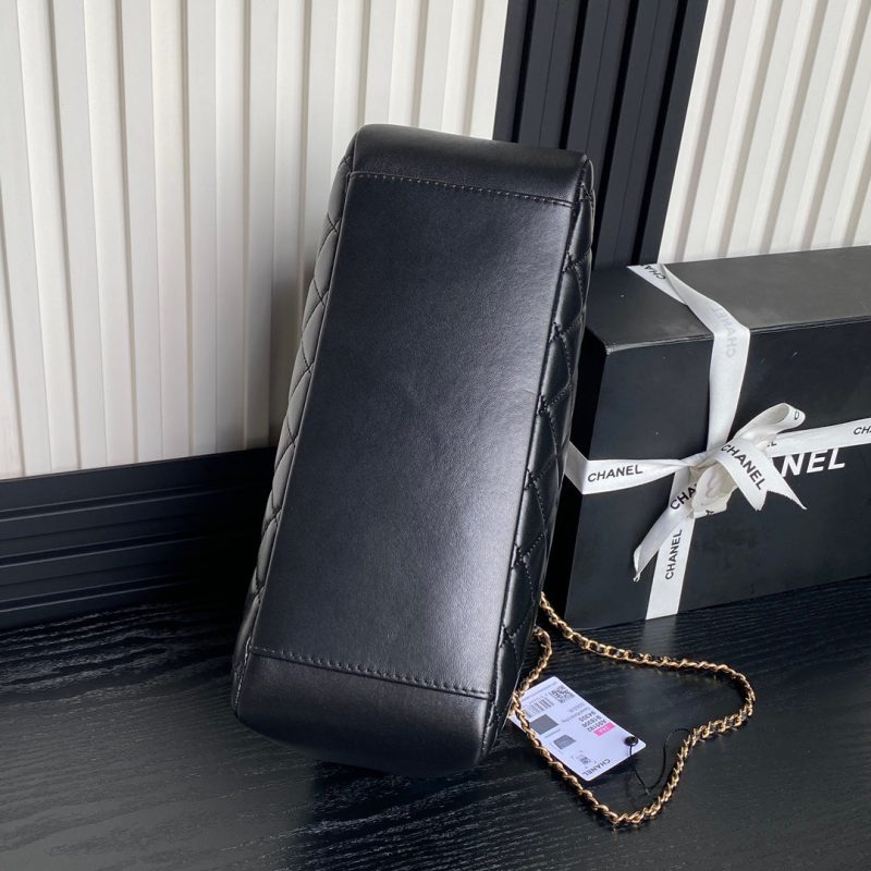 24K Shopping Bag 32cm Black Calfskin Gold Hardware