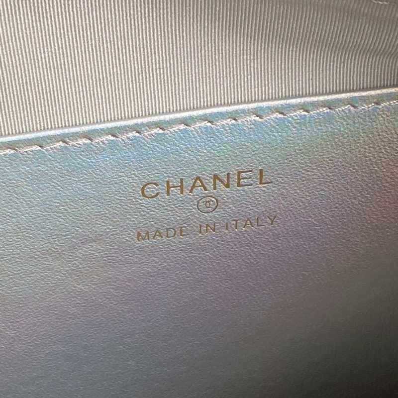 img_70762a6f_20241124_i1732459453_4115_4_jpg CC 25C Clutch With Strap 21cm Silver Metalic Calfskin