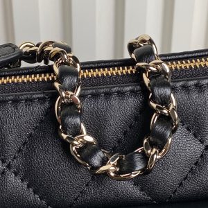 img_70762a6f_20241124_i1732459704_6740_5_jpg CC 25C Clutch With Strap 21cm Black Calfskin