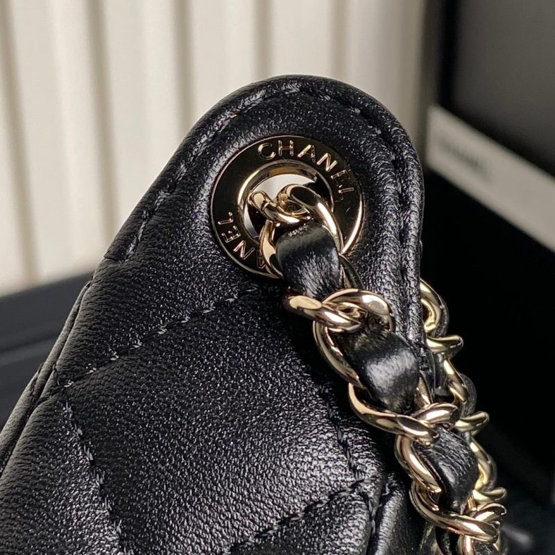 img_70762a6f_20241124_i1732459704_7430_7_jpg CC 25C Clutch With Strap 21cm Black Calfskin