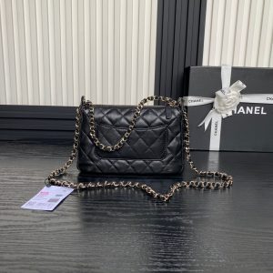 img_70762a6f_20241124_i1732459704_935_8_jpg CC 25C Clutch With Strap 21cm Black Calfskin