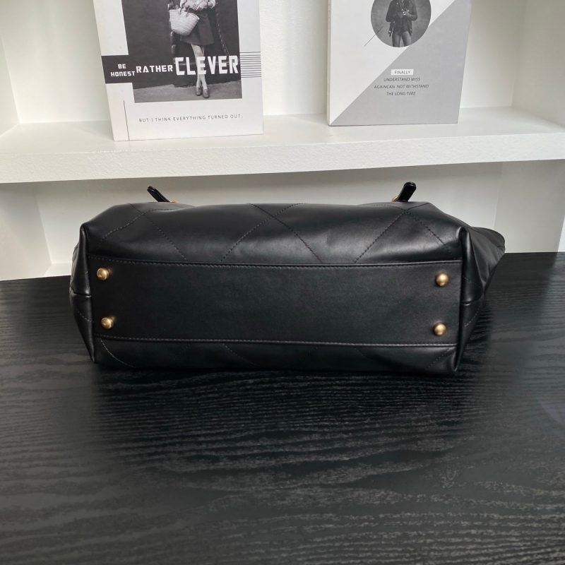 img_70762a6f_20250324_i1742823580819_967_0_8_jpg Chanel 2025 Maxi Hobo Bag 47cm Black Soft Calfskin 322113