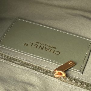 img_70762a6f_20251203_i1764704714071_1084_0_8_jpg Chanel 2025 Bag 45cm Green Calfskin 318234