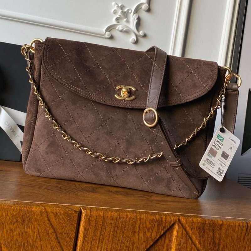 img_70762a6f_20251210_i1765323832849_2918_0_0_jpg Chanel 2025 Messenger Bag 30cm Brown Suede Gold Hardware 321011