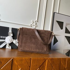 img_70762a6f_20251210_i1765323832857_2853_0_1_jpg Chanel 2025 Messenger Bag 30cm Brown Suede Gold Hardware 321011