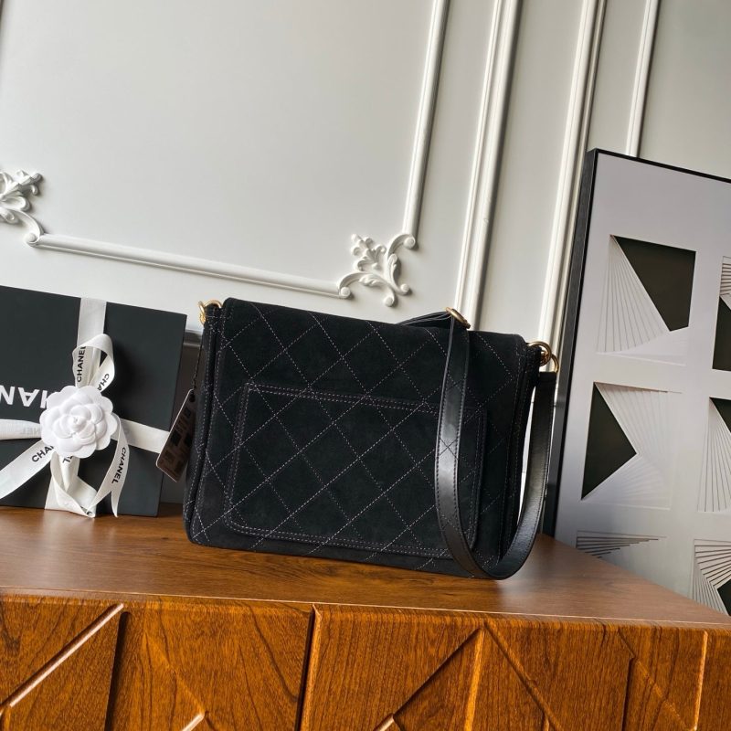img_70762a6f_20251210_i1765324324212_359_0_1_jpg Chanel 2025 Messenger Bag 30cm Black Suede Gold Hardware 321012