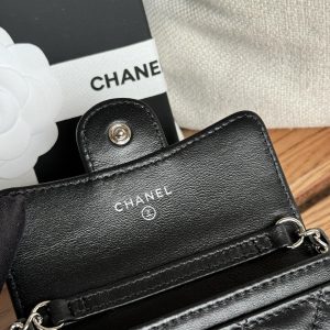 CC 24 Classic Wallet On Chain 11cm Black Sliver Metal Lamskin 240660