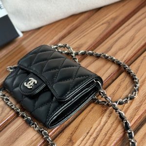 CC 24 Classic Wallet On Chain 11cm Black Sliver Metal Lamskin 240660