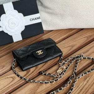 CC 24 Classic Wallet On Chain 11cm Black Gold Metal Caviar 240666