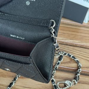 CC 24 Classic Wallet On Chain 11cm Black Sliver Metal Caviar 240668