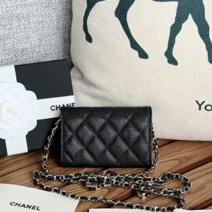 CC 24 Classic Wallet On Chain 11cm Black Sliver Metal Caviar 240668