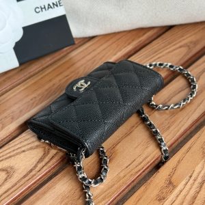 CC 24 Classic Wallet On Chain 11cm Black Sliver Metal Caviar 240668