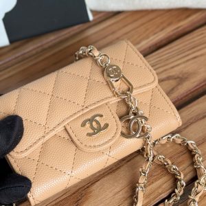 CC 24 Classic Wallet On Chain 11cm Beige Caviar Leather 240670
