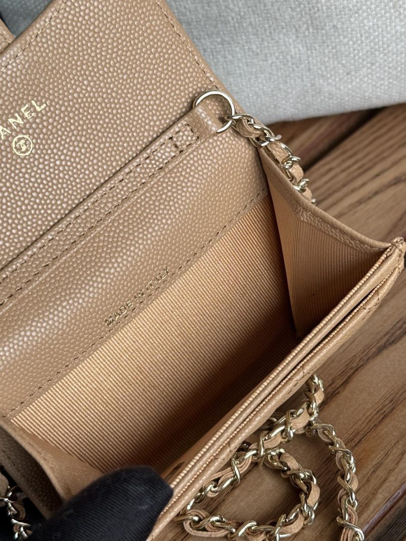 CC 24 Classic Wallet On Chain 11cm Beige Caviar Leather 240670