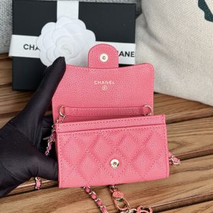 CC 24 Classic Wallet On Chain 11cm PInk Caviar Leather 240672