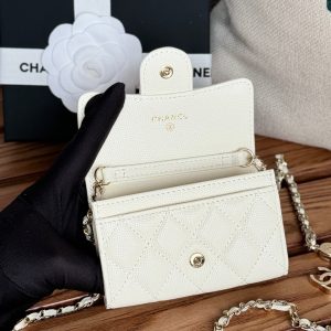 CC 24 Classic Wallet On Chain 11cm White Caviar Leather 240674