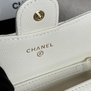 CC 24 Classic Wallet On Chain 11cm White Caviar Leather 240674