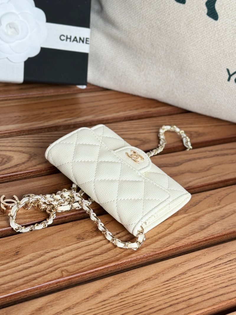 CC 24 Classic Wallet On Chain 11cm White Caviar Leather 240674