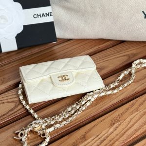 CC 24 Classic Wallet On Chain 11cm White Caviar Leather 240674
