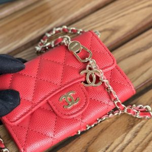 CC 24 Classic Wallet On Chain 11cm Red Caviar Leather 240676