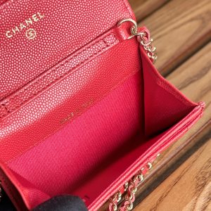CC 24 Classic Wallet On Chain 11cm Red Caviar Leather 240676